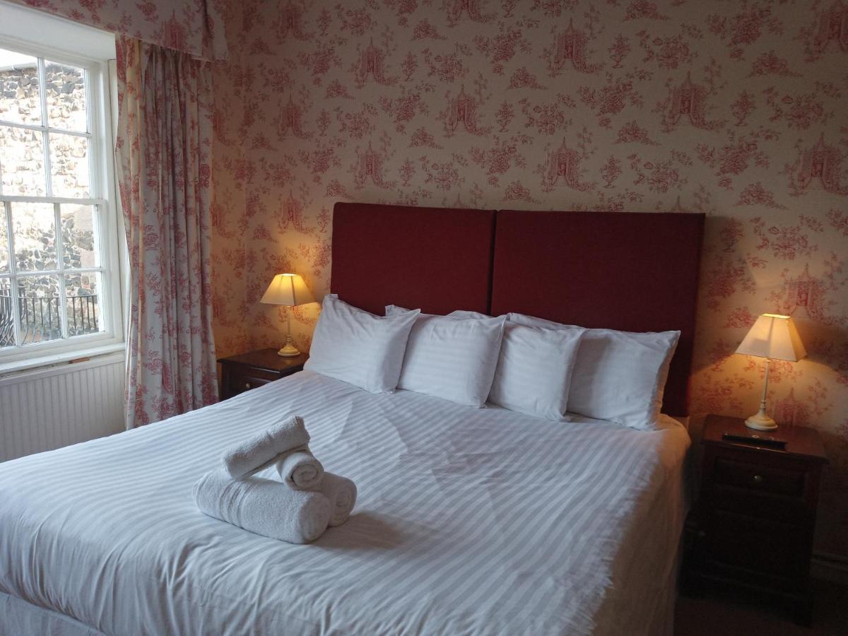 Blue Bell Hotel Белфорд Экстерьер фото